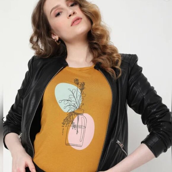 Vero Moda women's XS mustard yellow baby graphic tee cotton/modal blend EUC - Picture 1 of 7